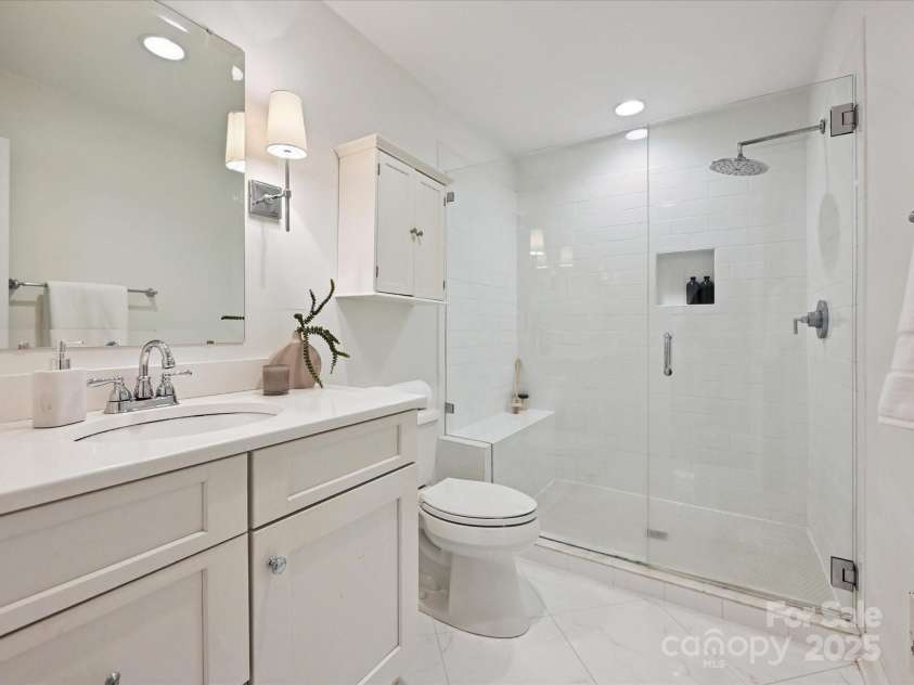 4008 Sulkirk Road, Charlotte, NC 28210.  MLS# CAR4286951, YatesRealty ID 29283. 