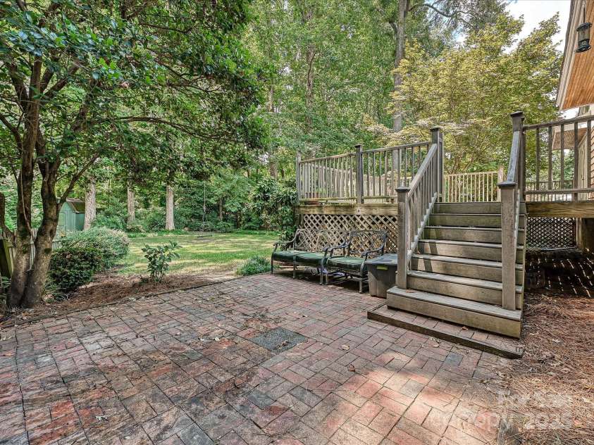 4008 Sulkirk Road, Charlotte, NC 28210.  MLS# CAR4286951, YatesRealty ID 29283. 