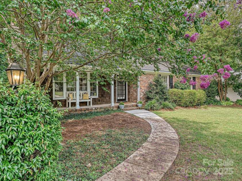 4008 Sulkirk Road, Charlotte, NC 28210.  MLS# CAR4286951, YatesRealty ID 29283. 