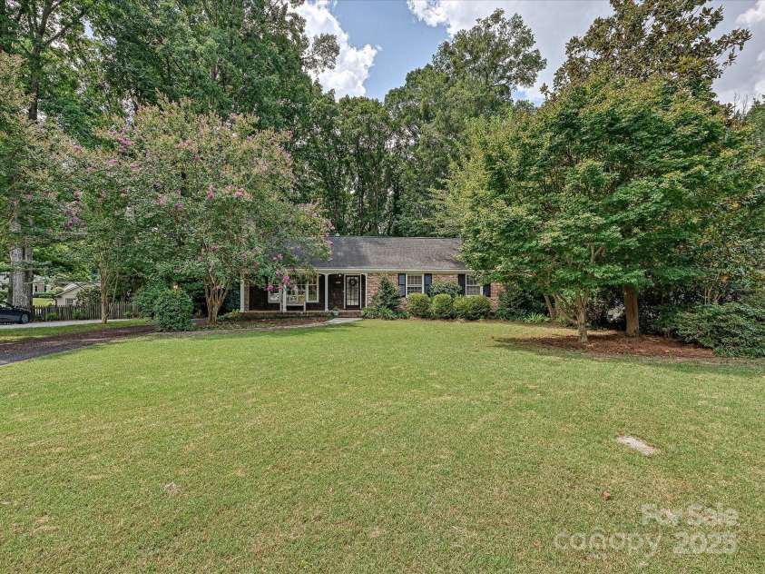 4008 Sulkirk Road, Charlotte, NC 28210.  MLS# CAR4286951, YatesRealty ID 29283. 