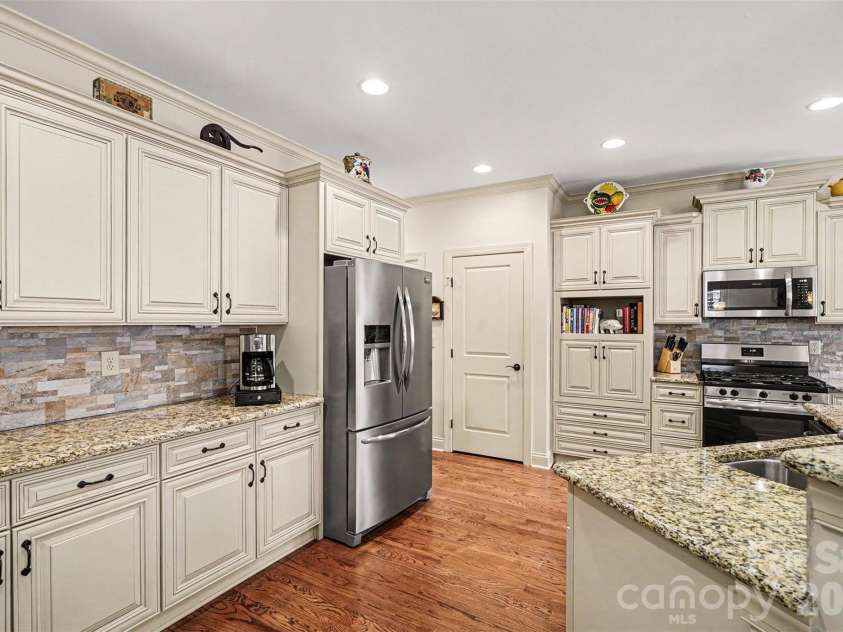 1694 Avalon Drive, Rock Hill, SC 29730.  MLS# CAR4386033, YatesRealty ID 29284. 