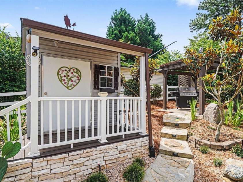 1694 Avalon Drive, Rock Hill, SC 29730.  MLS# CAR4386033, YatesRealty ID 29284. 