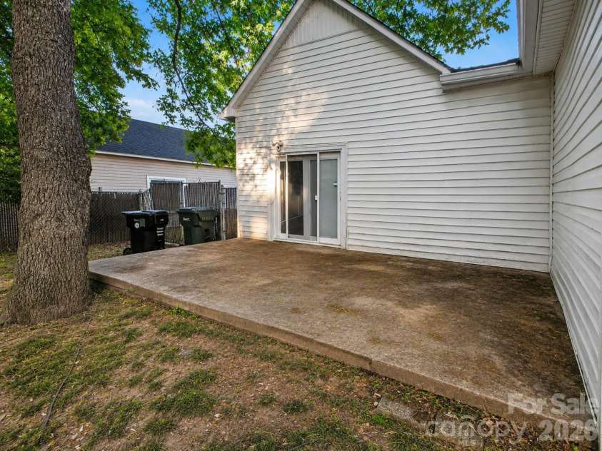 198 Buffalo Avenue, Concord, NC 28025.  MLS# CAR4380775, YatesRealty ID 29285. 