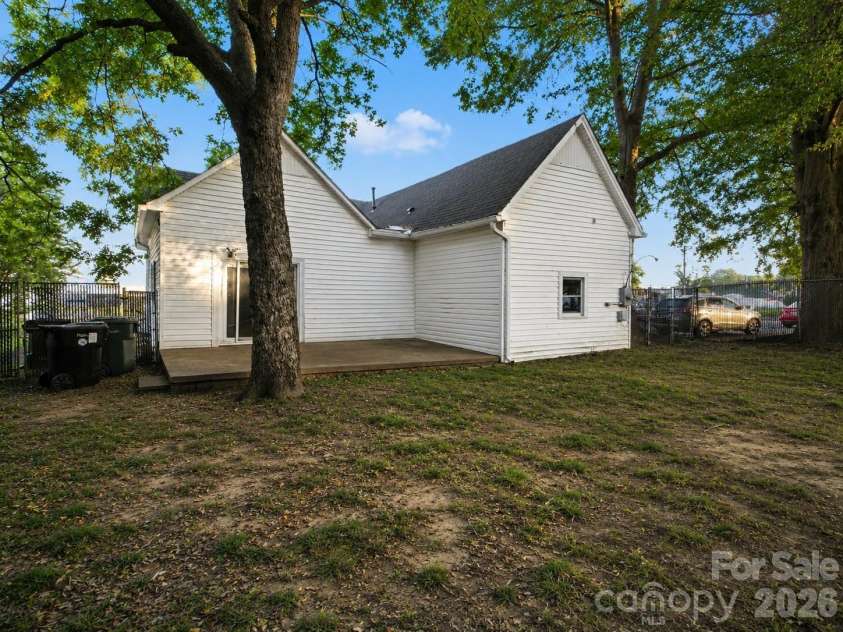 198 Buffalo Avenue, Concord, NC 28025.  MLS# CAR4380775, YatesRealty ID 29285. 