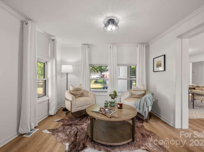 744 University Drive, Rock Hill, SC 29730.  MLS# CAR4312157, YatesRealty ID 29285. 