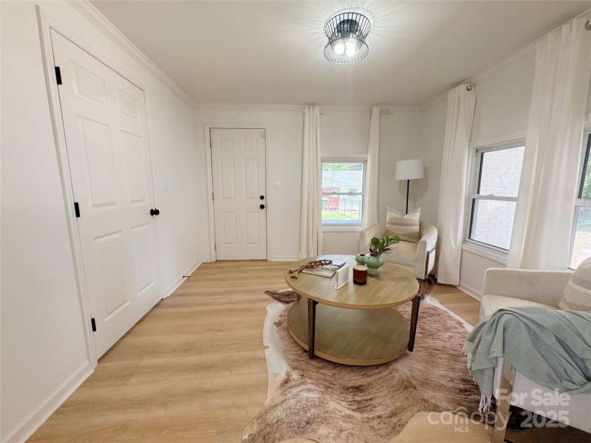 744 University Drive, Rock Hill, SC 29730.  MLS# CAR4312157, YatesRealty ID 29285. 