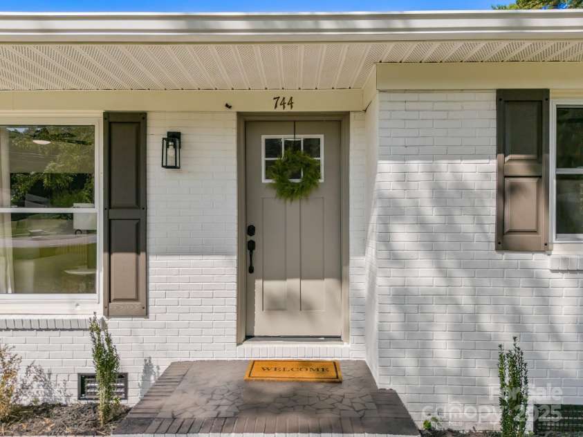 744 University Drive, Rock Hill, SC 29730.  MLS# CAR4312157, YatesRealty ID 29285. 