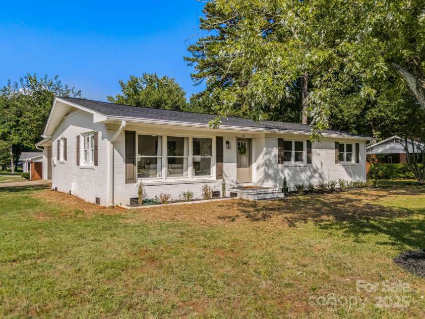 744 University Drive, Rock Hill, SC 29730.  MLS# CAR4312157, YatesRealty ID 29285. 