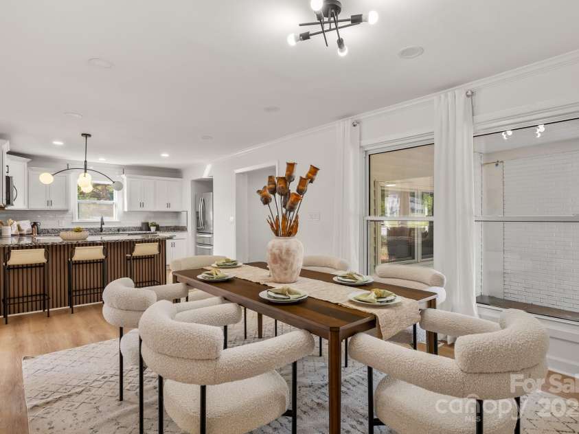 744 University Drive, Rock Hill, SC 29730.  MLS# CAR4312157, YatesRealty ID 29285. Dining Area