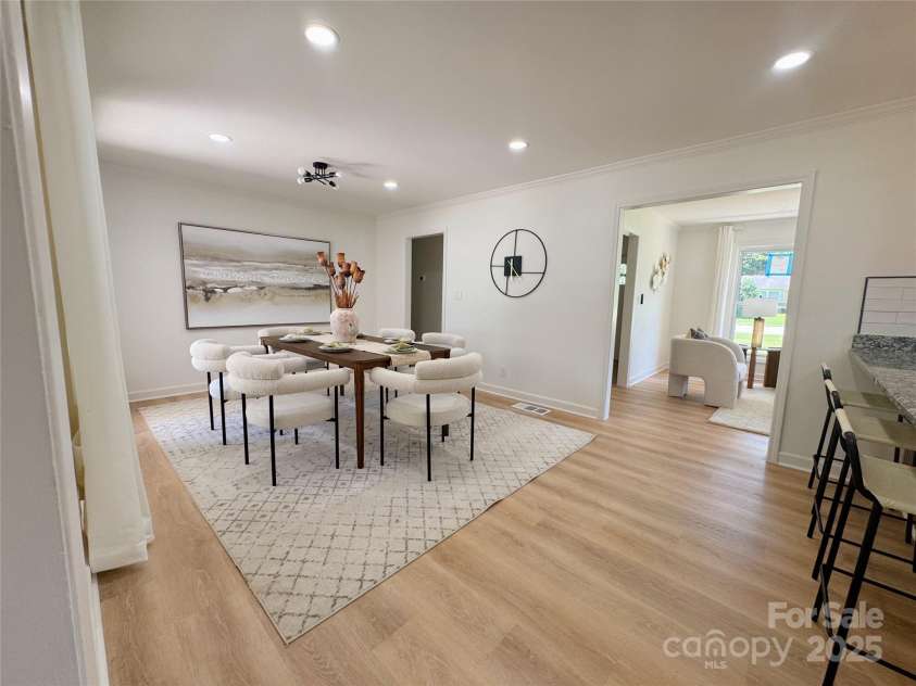 744 University Drive, Rock Hill, SC 29730.  MLS# CAR4312157, YatesRealty ID 29285. Dining Area