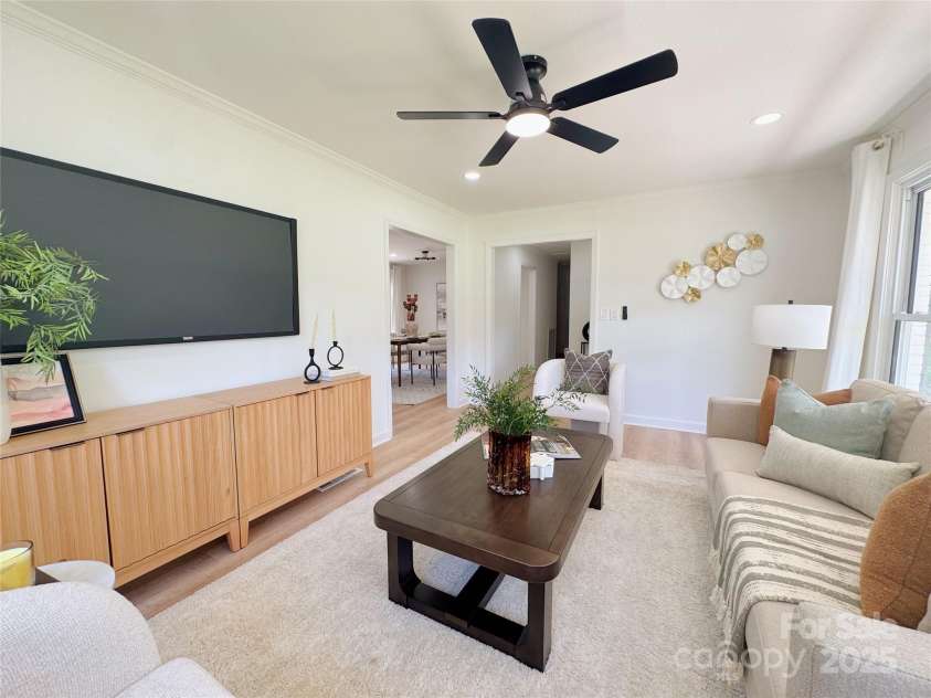 744 University Drive, Rock Hill, SC 29730.  MLS# CAR4312157, YatesRealty ID 29285. Living Room