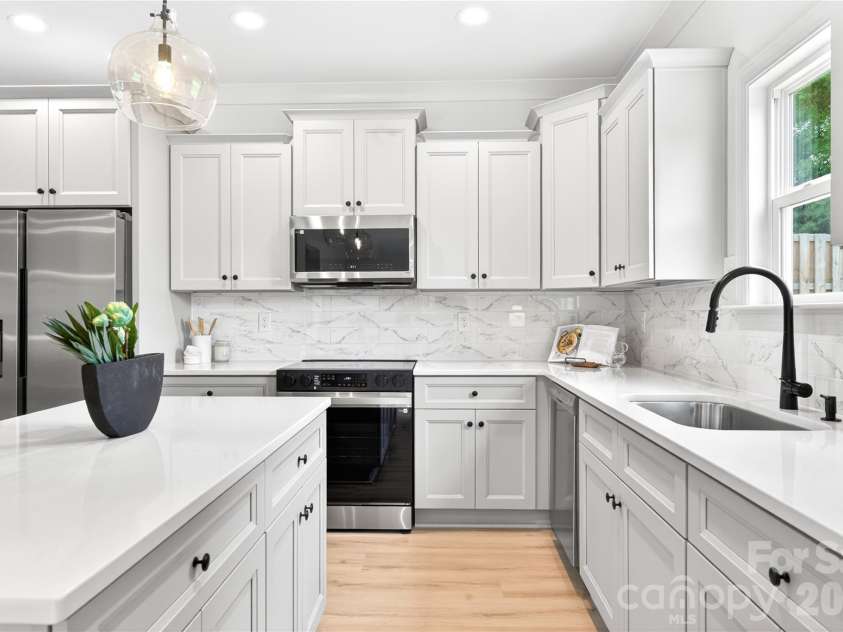 2961 Polk and White Road, Charlotte, NC 28269.  MLS# CAR4361138, YatesRealty ID 29287. 