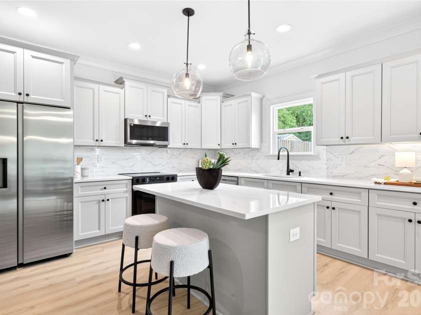 2961 Polk and White Road, Charlotte, NC 28269.  MLS# CAR4361138, YatesRealty ID 29287. 