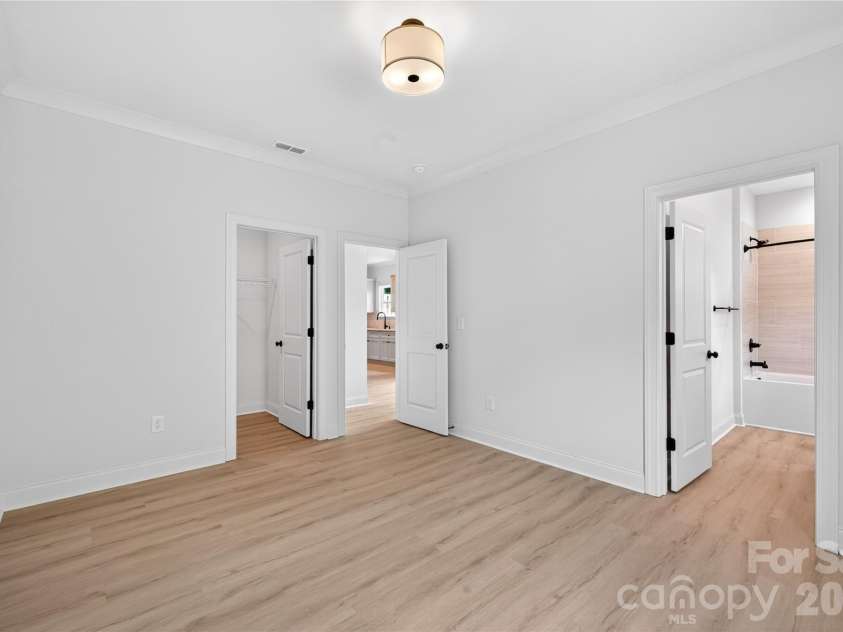 2961 Polk and White Road, Charlotte, NC 28269.  MLS# CAR4361138, YatesRealty ID 29287. 