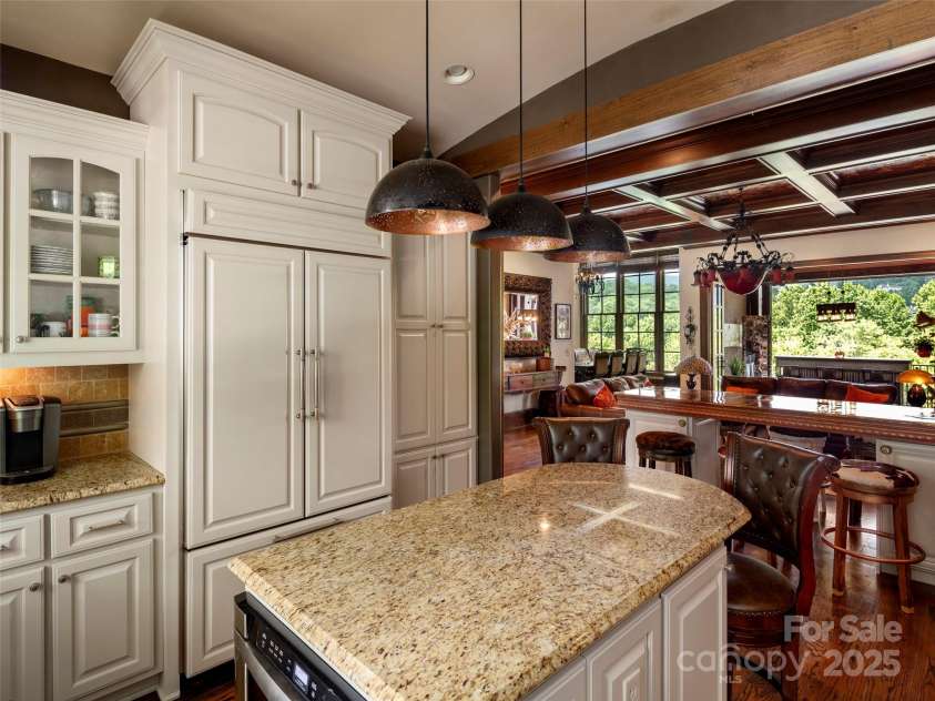 26 Village Oak Drive, Arden, NC 28704.  MLS# CAR4283780, YatesRealty ID 29289. 