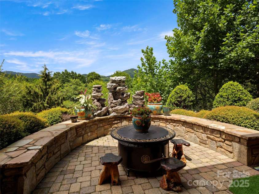 26 Village Oak Drive, Arden, NC 28704.  MLS# CAR4283780, YatesRealty ID 29289. 