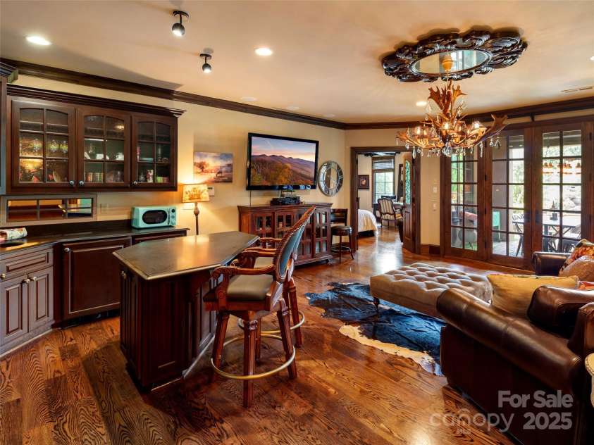 26 Village Oak Drive, Arden, NC 28704.  MLS# CAR4283780, YatesRealty ID 29289. 