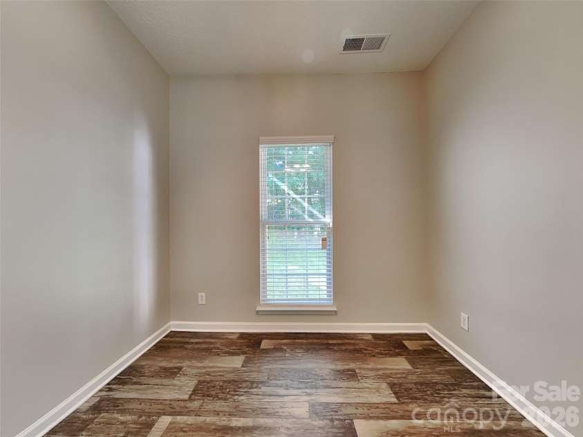 5414 Crisfield Road, Charlotte, NC 28269.  MLS# CAR4384580, YatesRealty ID 29289. 
