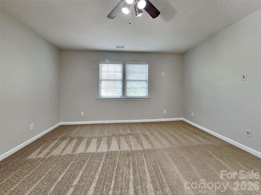 5414 Crisfield Road, Charlotte, NC 28269.  MLS# CAR4384580, YatesRealty ID 29289. 