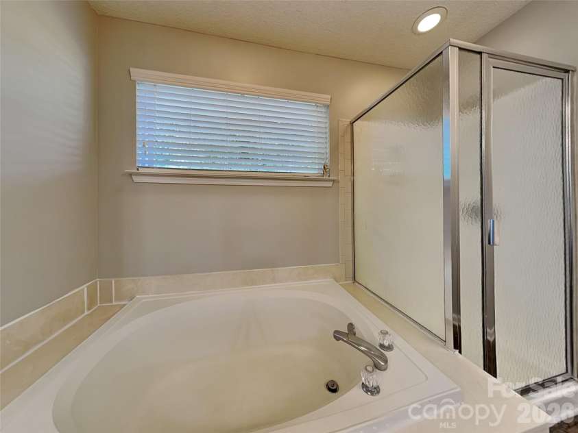 5414 Crisfield Road, Charlotte, NC 28269.  MLS# CAR4384580, YatesRealty ID 29289. 