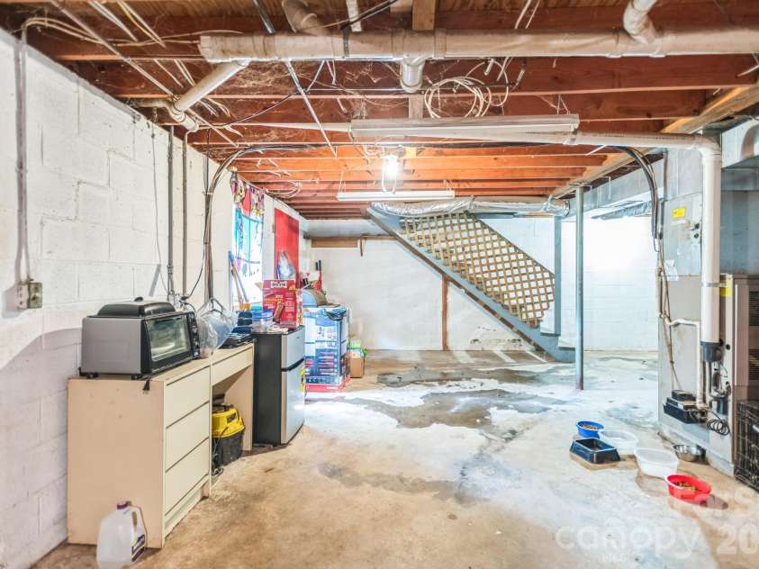 104 Whitley Road, Morganton, NC 28655.  MLS# CAR4295728, YatesRealty ID 2929. 