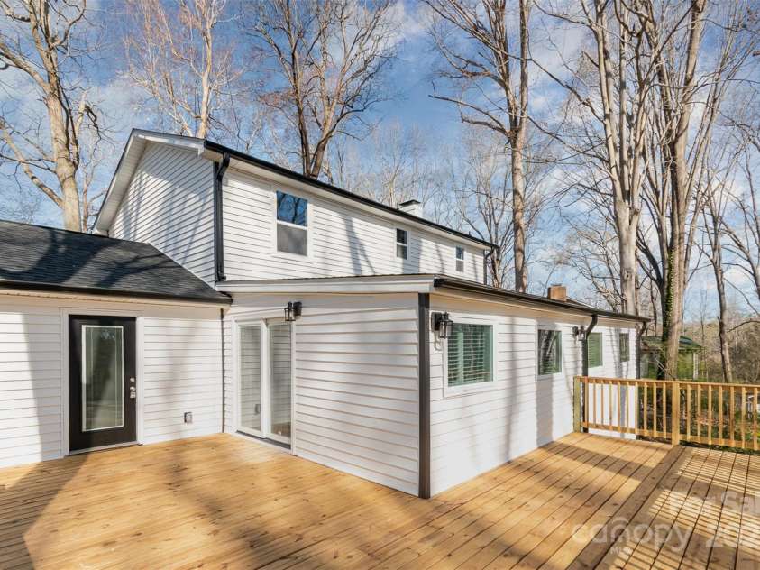 412 Montana Drive, Gastonia, NC 28056.  MLS# CAR4233932, YatesRealty ID 2929. 
