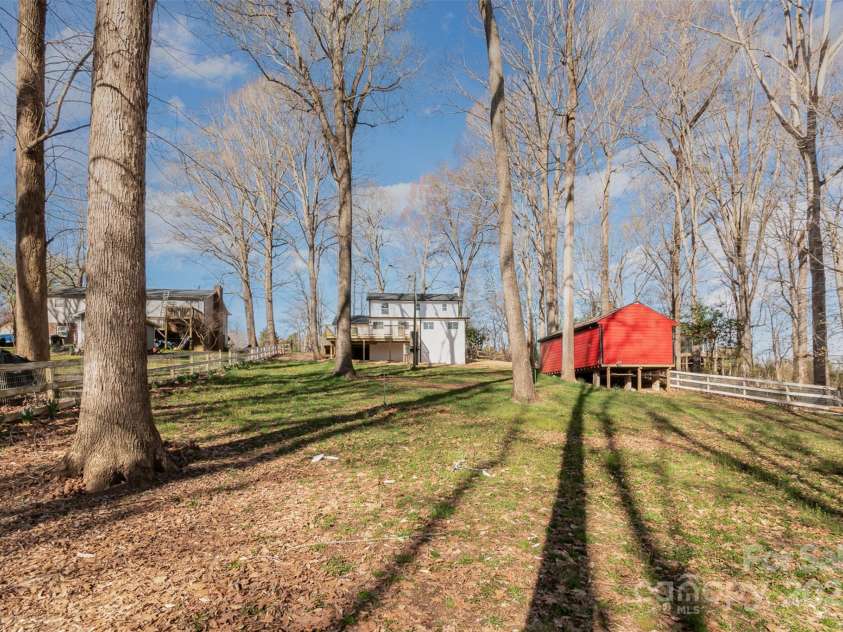 412 Montana Drive, Gastonia, NC 28056.  MLS# CAR4233932, YatesRealty ID 2929. 