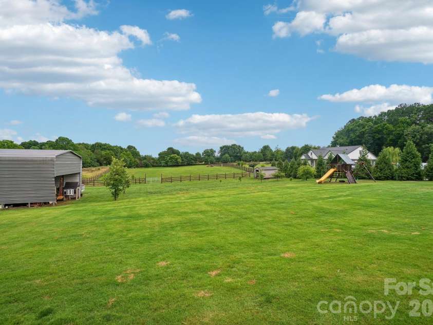 247 Reynolds Road, Inman, SC 29349.  MLS# CAR4382189, YatesRealty ID 29290. 