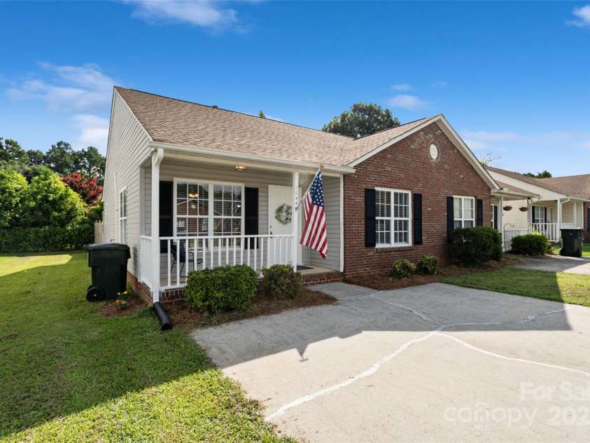 1044 Cherry Meadow Lane, Rock Hill, SC 29732.  MLS# CAR4282361, YatesRealty ID 29291. 