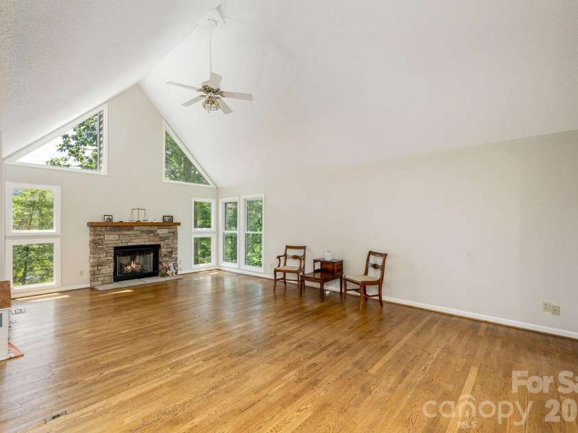 129 FOREST VIEW Drive, Flat Rock, NC 28731.  MLS# CAR4391412, YatesRealty ID 29292. 