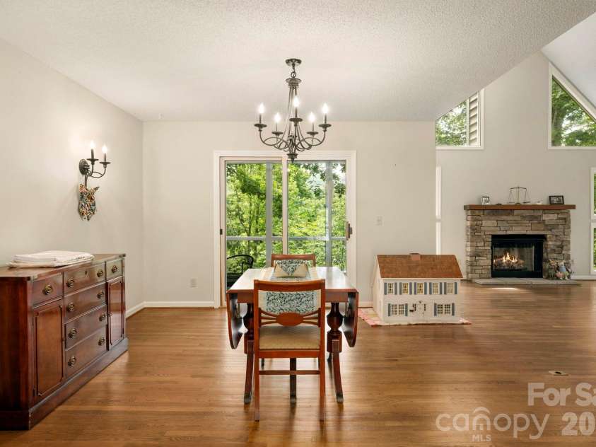 129 FOREST VIEW Drive, Flat Rock, NC 28731.  MLS# CAR4391412, YatesRealty ID 29292. 
