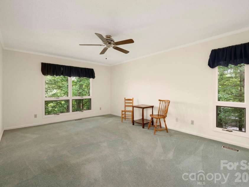 129 FOREST VIEW Drive, Flat Rock, NC 28731.  MLS# CAR4391412, YatesRealty ID 29292. 