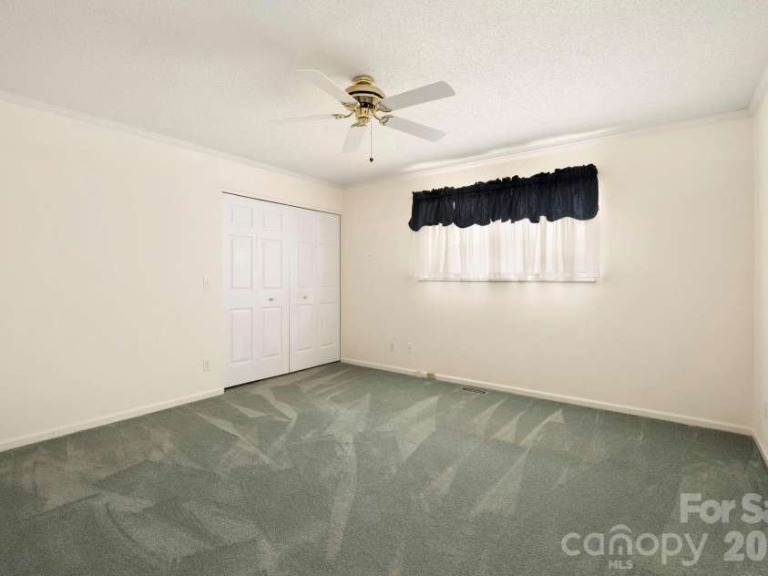 129 FOREST VIEW Drive, Flat Rock, NC 28731.  MLS# CAR4391412, YatesRealty ID 29292. 