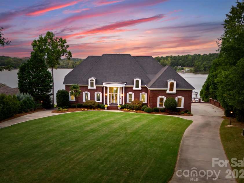 249 Blue Heron Drive, Rock Hill, SC 29732.  MLS# CAR4380979, YatesRealty ID 29293. 