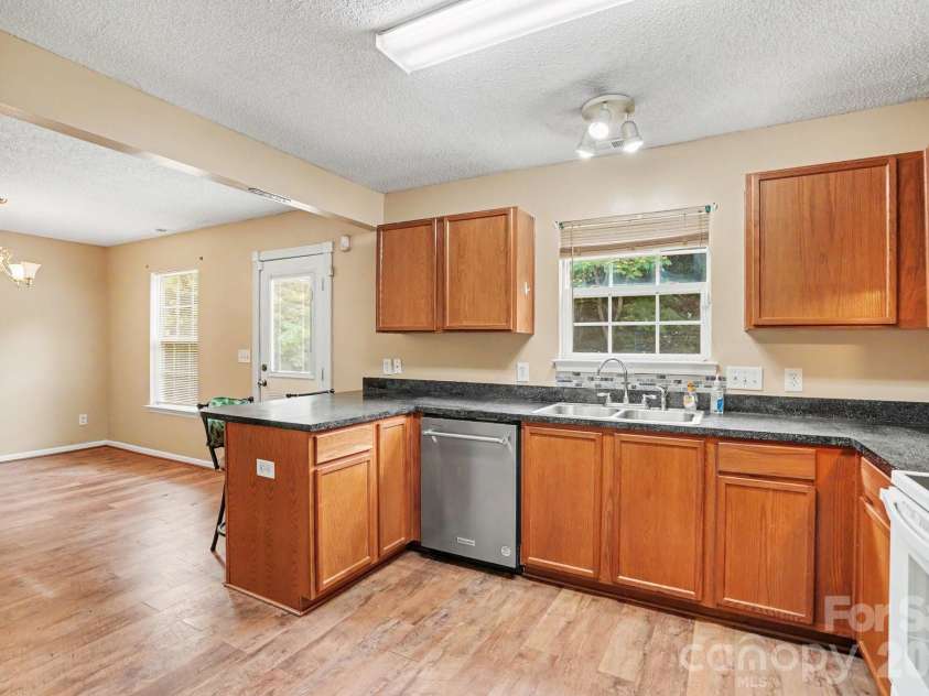 2343 Mancke Drive, Rock Hill, SC 29732.  MLS# CAR4381595, YatesRealty ID 29294. 