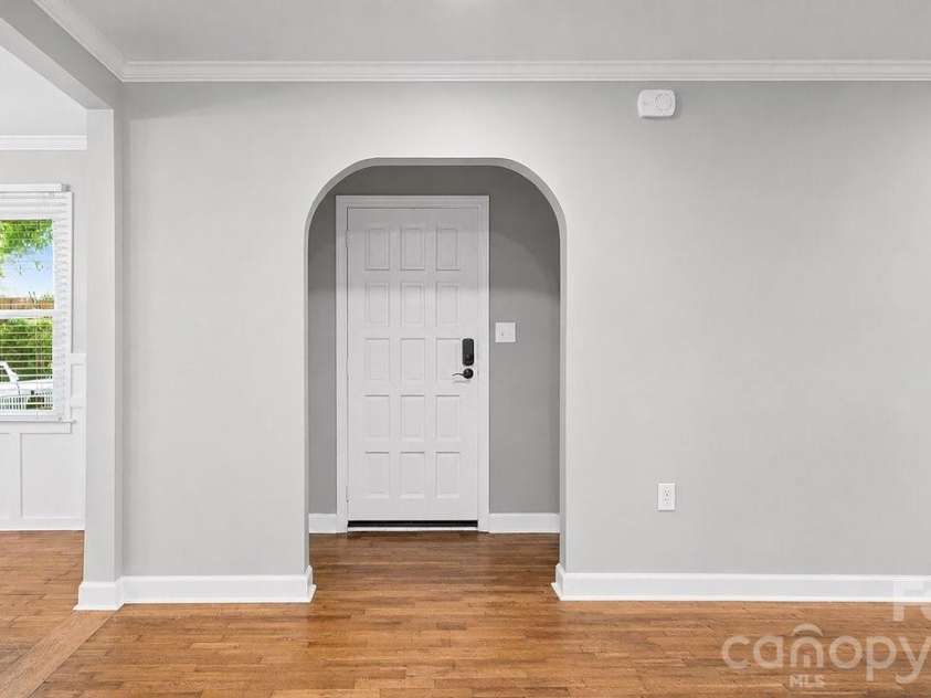 608 4th Avenue, Gastonia, NC 28052.  MLS# CAR4385881, YatesRealty ID 29296. 