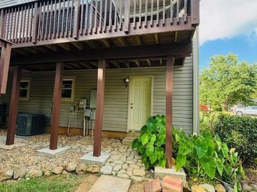 6340 Ellesmere Court, Mint Hill, NC 28227.  MLS# CAR4276855, YatesRealty ID 29296. Top level deck