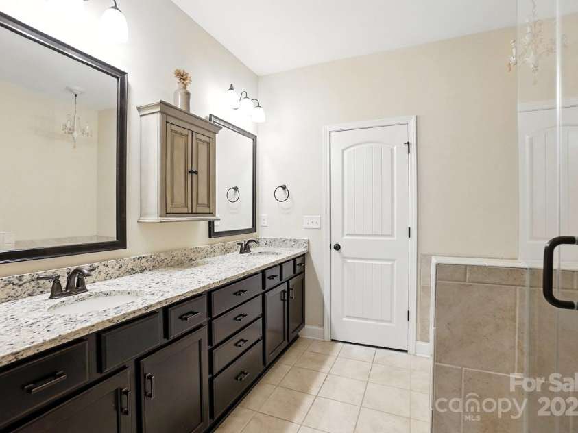 4128 La Crema Drive, Charlotte, NC 28214.  MLS# CAR4284944, YatesRealty ID 29298. 