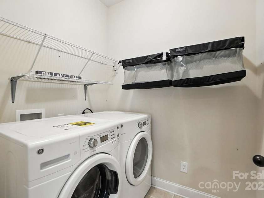 4128 La Crema Drive, Charlotte, NC 28214.  MLS# CAR4284944, YatesRealty ID 29298. Main level laundry room