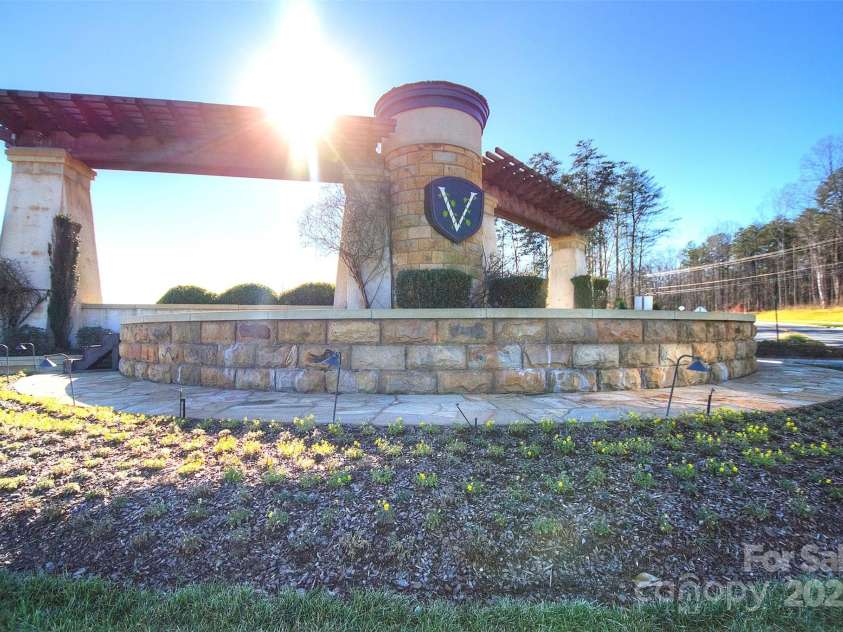 4128 La Crema Drive, Charlotte, NC 28214.  MLS# CAR4284944, YatesRealty ID 29298. The Vineyards On Lake Wylie community has many great amenities for those who enjoy boating, kayaking, walking, fishing, swimming, tennis, pickle ball, bocce ball, fitness room, and more!