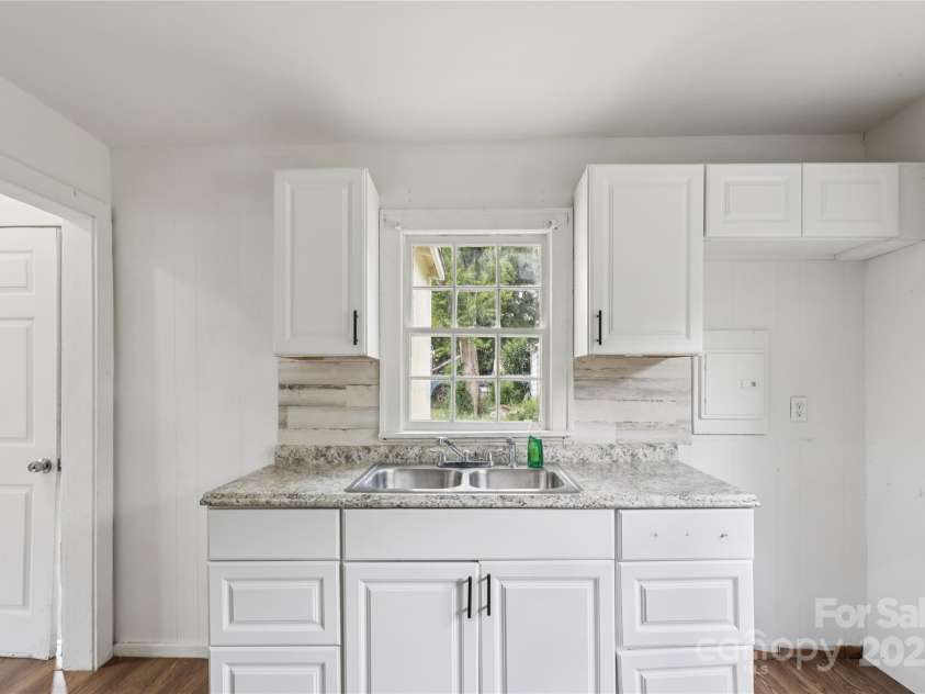 1208 Arch Street, Lancaster, SC 29720.  MLS# CAR4279275, YatesRealty ID 29299. Kitchen