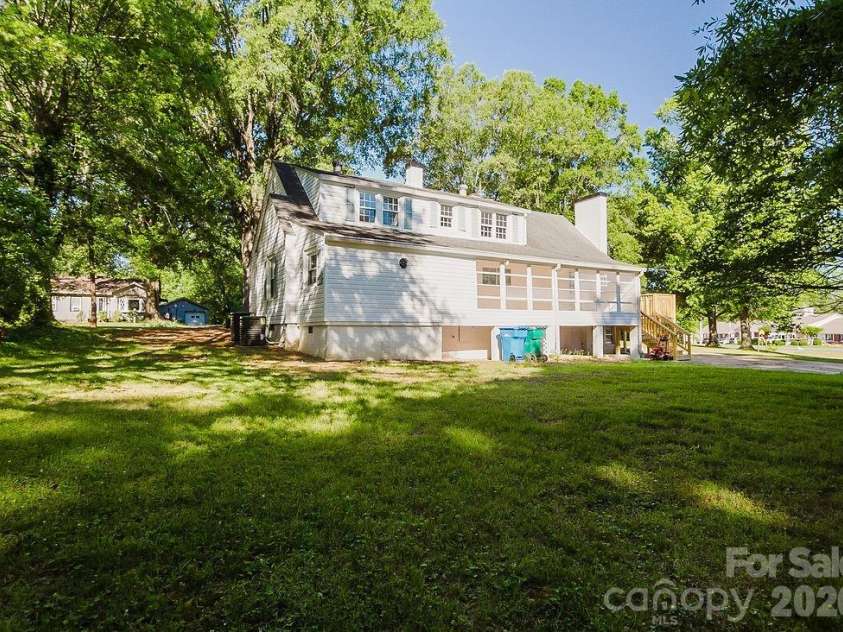 398 Park Road, Albemarle, NC 28001.  MLS# CAR4390113, YatesRealty ID 29299. 
