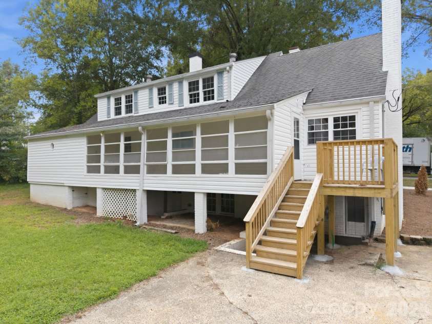 398 Park Road, Albemarle, NC 28001.  MLS# CAR4390113, YatesRealty ID 29299. 
