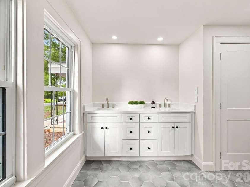 398 Park Road, Albemarle, NC 28001.  MLS# CAR4390113, YatesRealty ID 29299. 