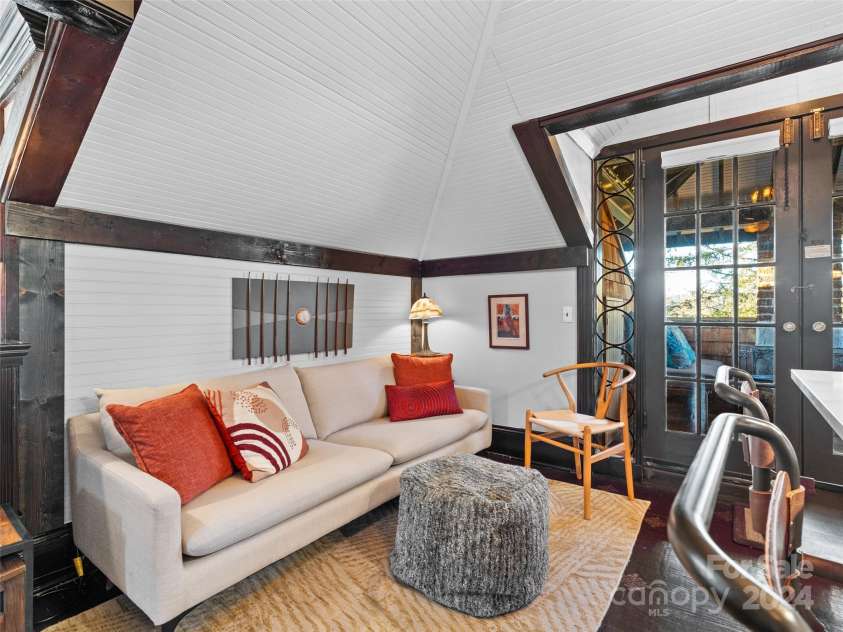109 Liberty Street, Asheville, NC 28801.  MLS# CAR4203533, YatesRealty ID 293. 