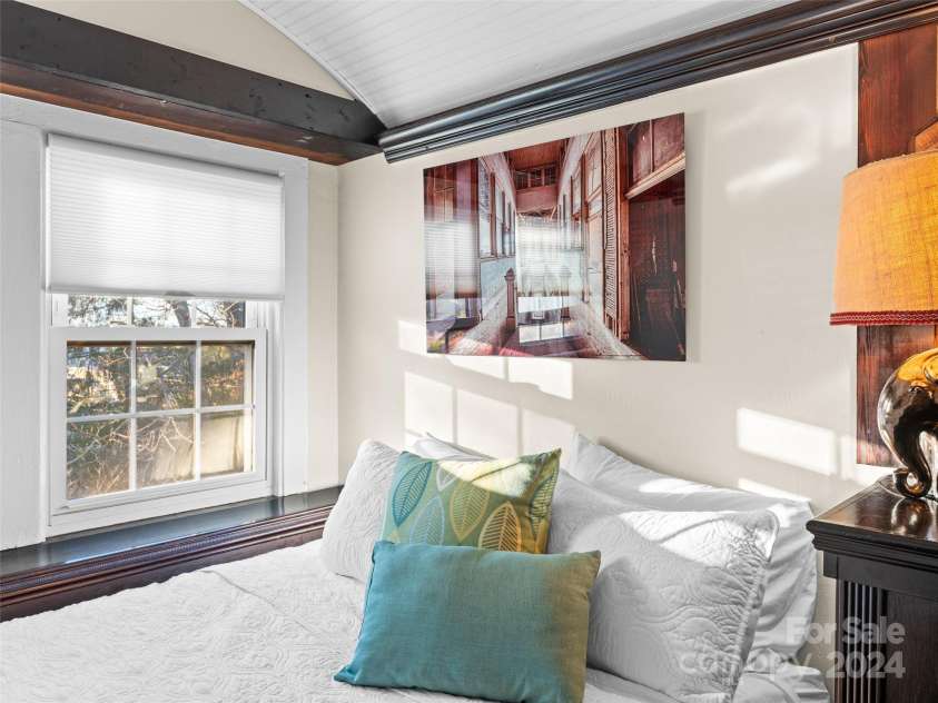 109 Liberty Street, Asheville, NC 28801.  MLS# CAR4203533, YatesRealty ID 293. 