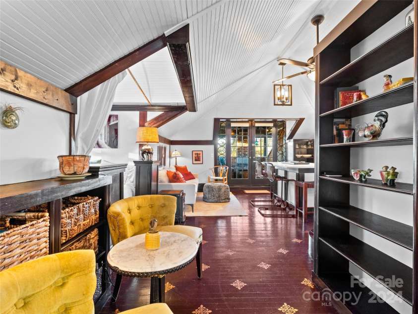 109 Liberty Street, Asheville, NC 28801.  MLS# CAR4203533, YatesRealty ID 293. 