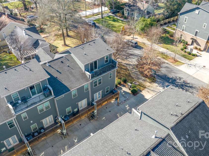 1304 Queen Lyon Court, Charlotte, NC 28205.  MLS# CAR4213262, YatesRealty ID 2930. 
