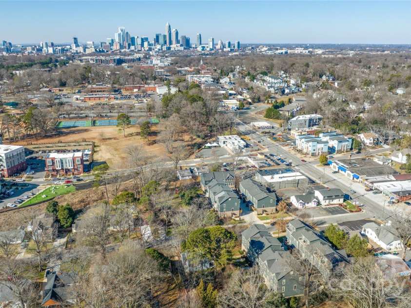 1304 Queen Lyon Court, Charlotte, NC 28205.  MLS# CAR4213262, YatesRealty ID 2930. 