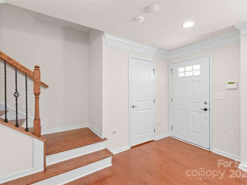 1304 Queen Lyon Court, Charlotte, NC 28205.  MLS# CAR4213262, YatesRealty ID 2930. 